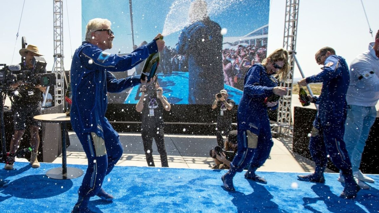 FOTO Na hranicu vesmíru a späť. Takto vyzeral úspešný let britského miliardára