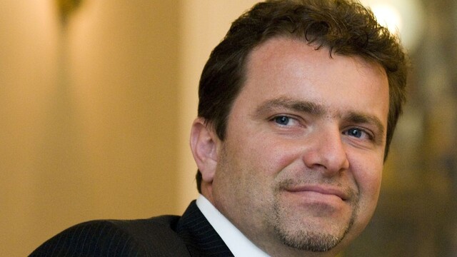 Zakladateľ J&T Tkáč konsoliduje investície s českým miliardárom Křetínským