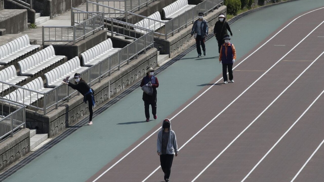 Kórea zaviedla kuriózne opatrenie. Ľudia majú pomalšie utekať, aby nešírili covid