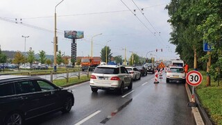 V okresoch Bardejov a Prešov hrozia prívalové povodne, dážď komplikuje aj dopravu