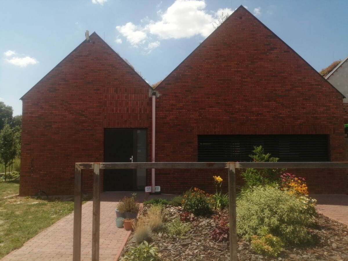 Zelená strecha v Zálesí v okrese Senec