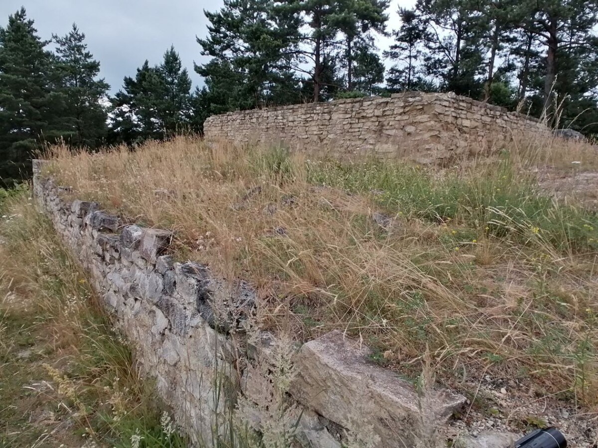 Na Medzianskom hrádku vraj voľakedy strašilo