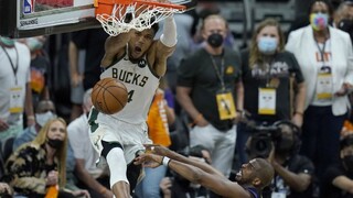 NBA: Milwaukee delí od titulu len kúsok, v piatom finále zdolali Phoenix