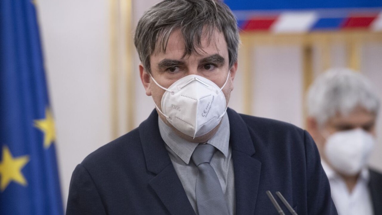 Útoky na vedcov, lekárov a odborníkov odsúdila aj iniciatíva Veda pomáha