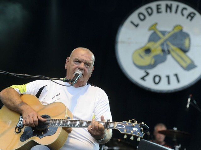 Zomrel pesničkár František Nedvěd, plánoval veľkolepý návrat na pódium