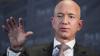 Jeff Bezos v utorok poletí do vesmíru. Cesta by mala trvať desať minút