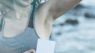 Trápi vás nadmerné potenie v podpazuší? Okrem antiperspirantov skúste aj toto