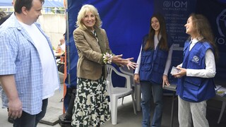 Prvá dáma USA navštívila základnú školu, stretla sa aj s ukrajinskými matkami