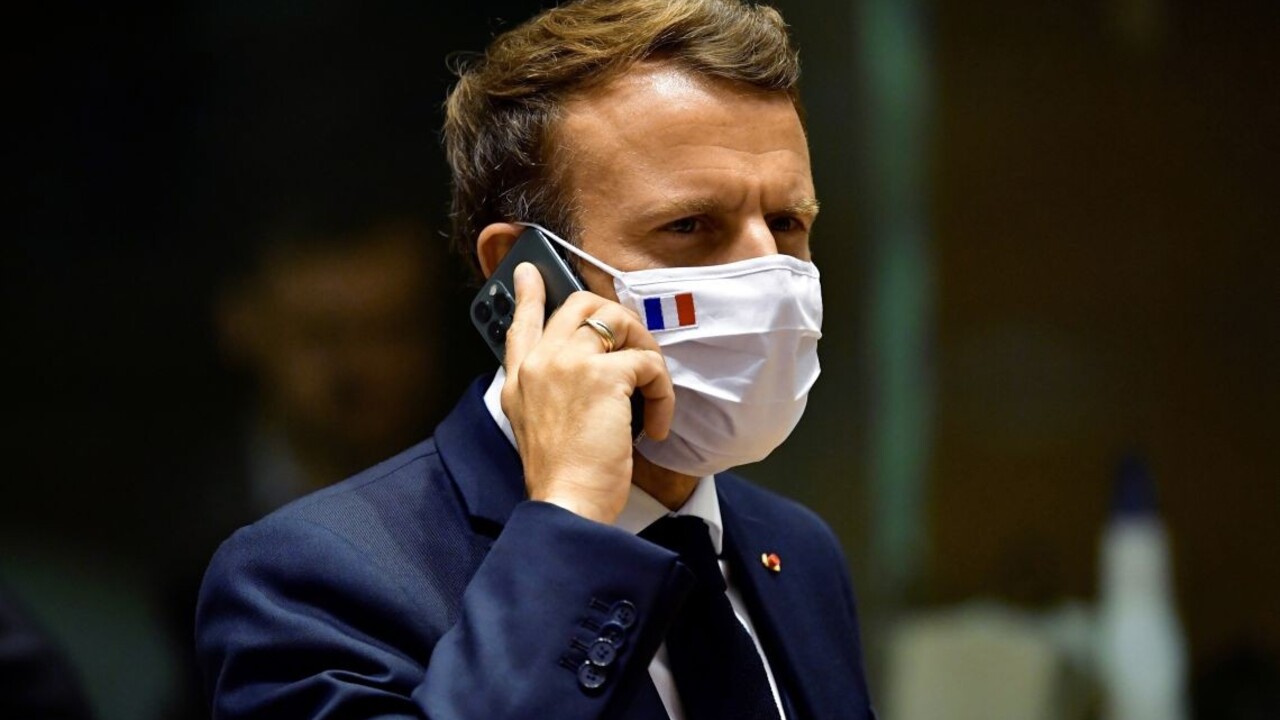 Macron mimoriadne zvolal pre špionážnu kauzu Pegasus bezpečnostnú radu štátu