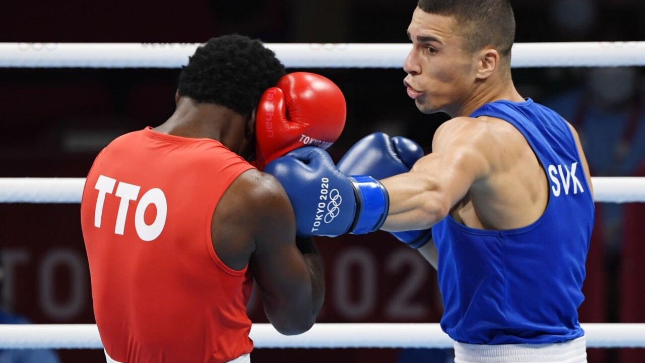 Slovenský boxer Csemez postúpil na olympiáde do osemfinále