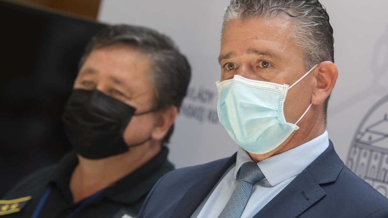 Poslanci sa opäť pokúsia odvolávať Mikulca