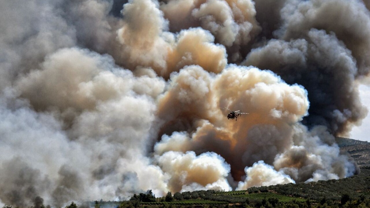 Atény sú v ohrození, Grécko sužujú viaceré lesné požiare