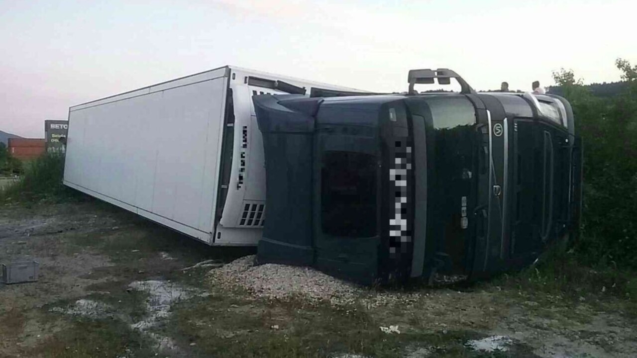 Opitý vodič prevrátil kamión, namerali mu vyše dve promile