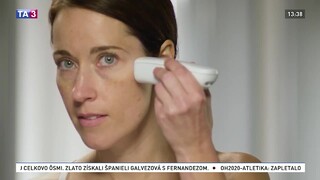 Špeciálne kozmetické zariadenie pre starostlivosť o pleť funguje ako 3D tlačiareň