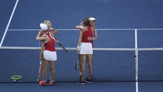 České tenistky získali historické zlato, vo finále štvorhry zdolali Benčičovú s Golubicovou