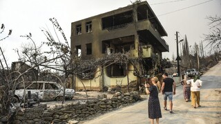 Turecko naďalej sužujú požiare, plamene sa približujú aj k tepelnej elektrárni