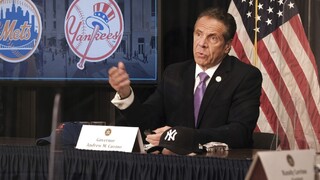 Mal by odstúpiť? Guvernér odmieta obvinenia zo sexuálneho zneužívania