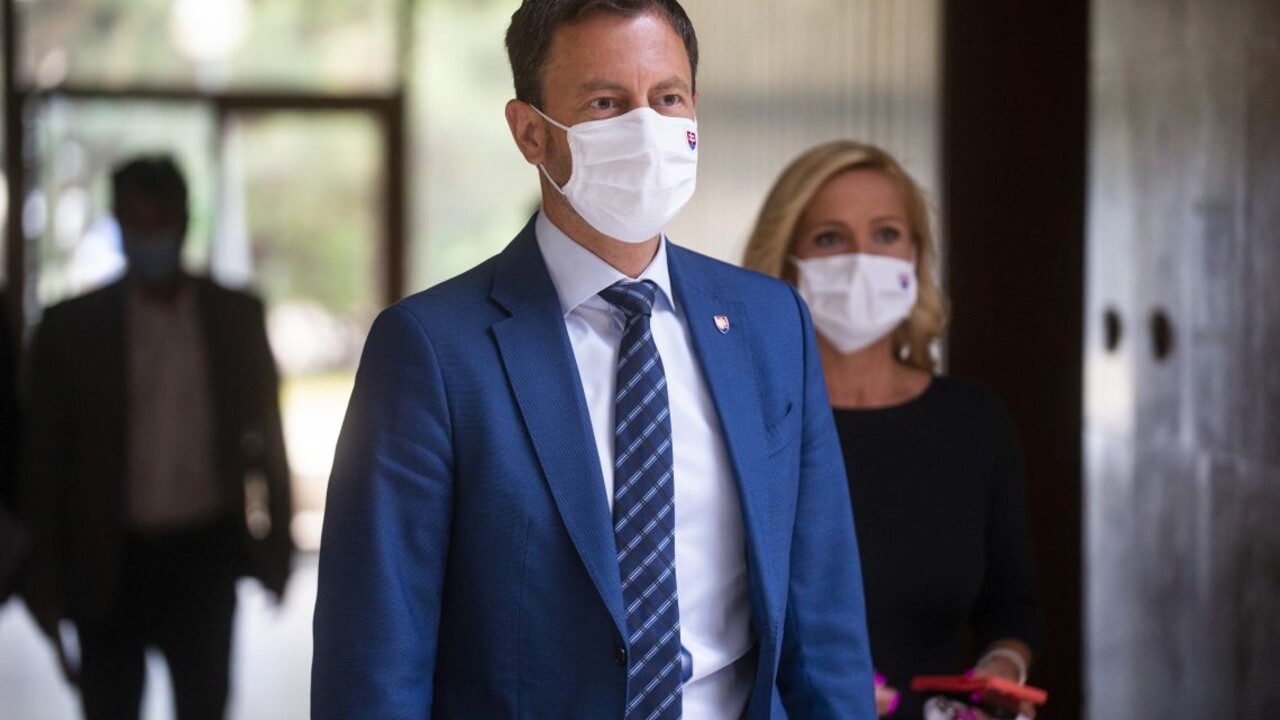 Zamestnávatelia rokovali s Hegerom. Tvrdia, že problémom je chaos pri prijímaní opatrení