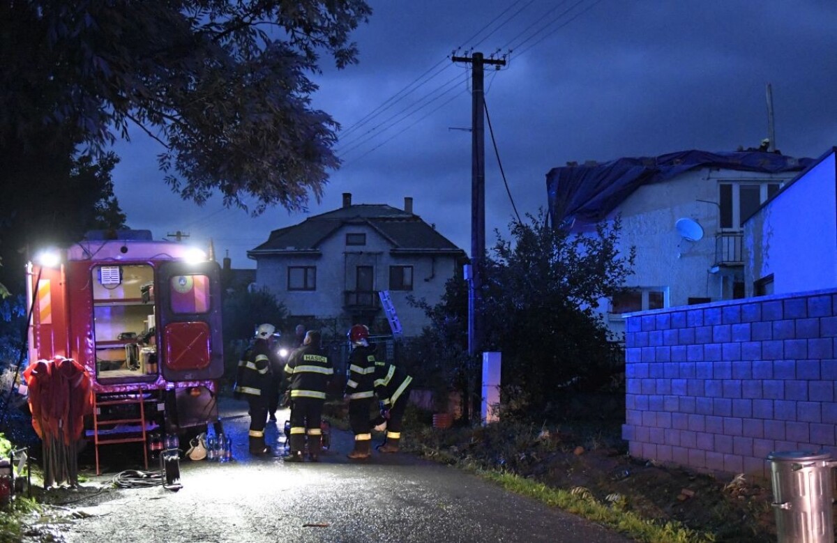Obcou Petkovce sa prehnalo tornádo