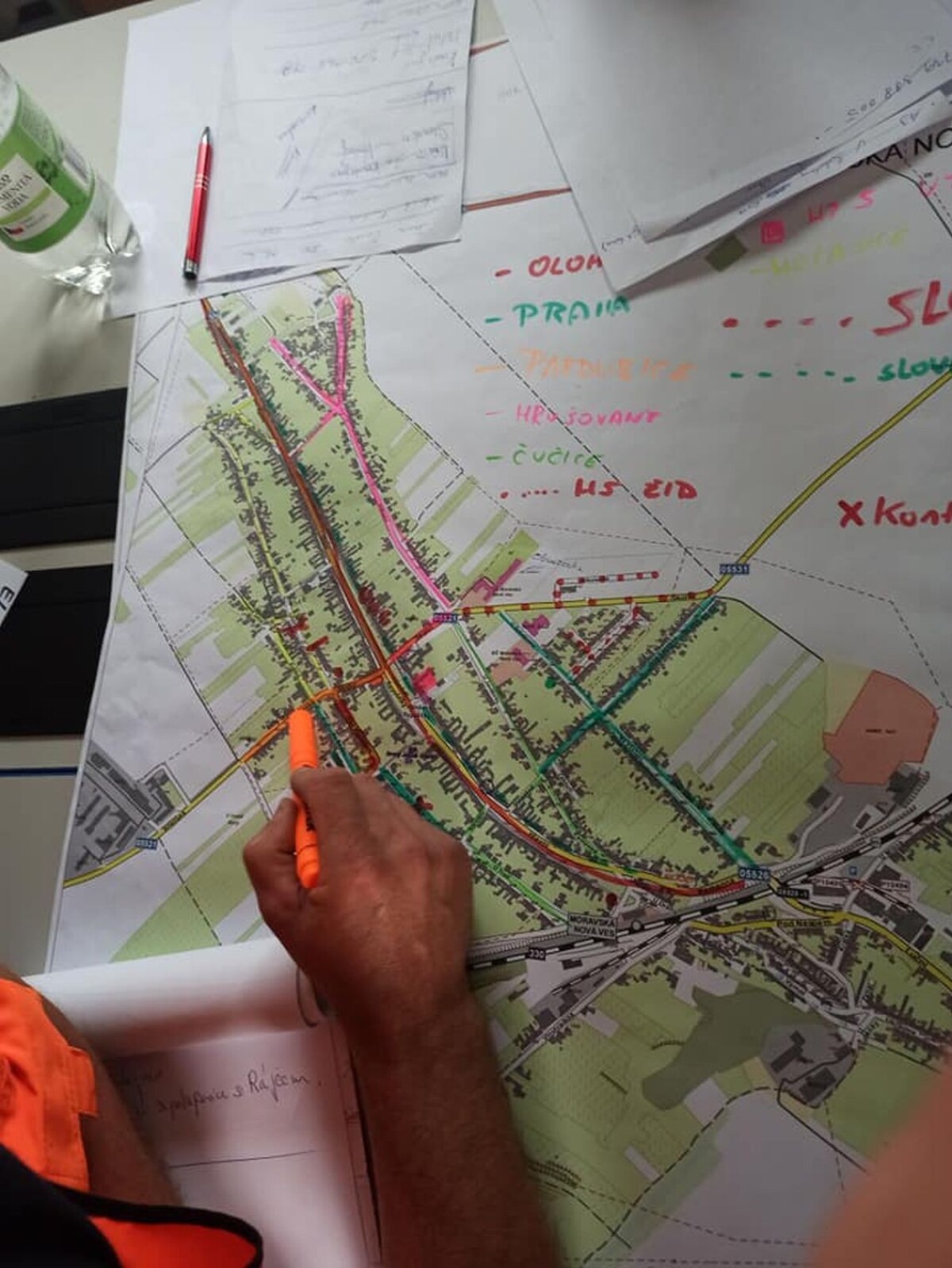 Po spúšti na Morave prišli pomôcť aj dobrovoľníci z Rače