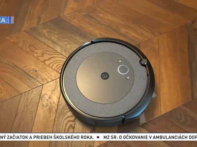 Robotické vysávače strednej triedy už samé vysýpajú povysávané nečistoty
