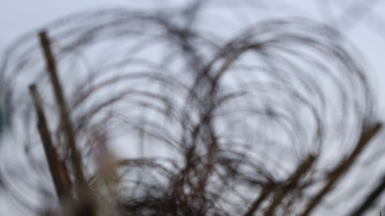 Lotyšskí pohraničníci natočili nelegálne prechody migrantov cez hranice