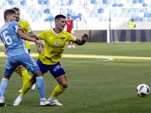 Slovan v súťaži pokračuje stopercentne, zdolal aj Michalovce