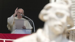 Prípravy na pápežov príchod vrcholia, návštevu ukončí omša