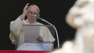 Pápež reaguje na desivé zistenia o zneužívaní detí. Ďakuje im za odvahu prehovoriť