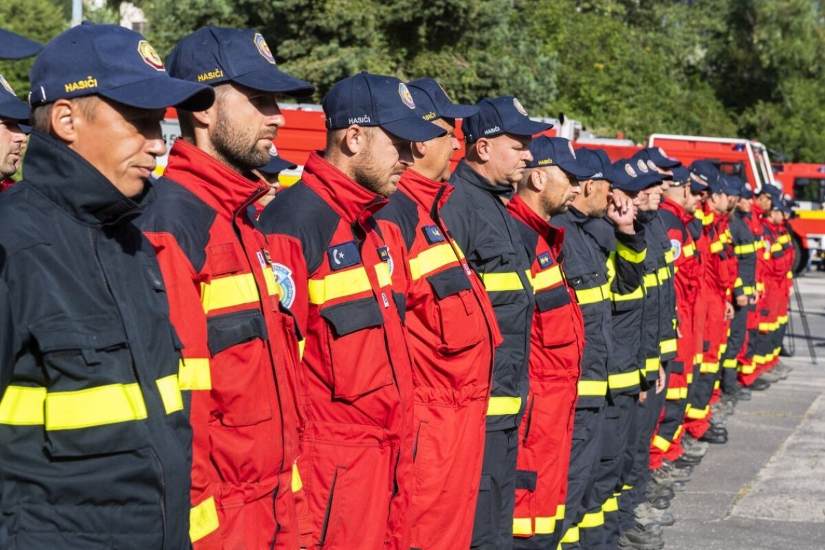Členovia Modulu hasenia požiarov.