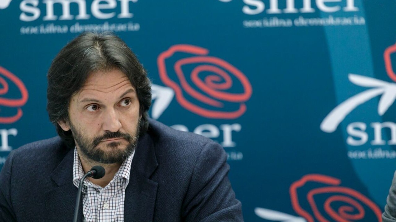 Výpoveď na NAKA: Do budovy prezídia dorazil bývalý minister vnútra Kaliňák