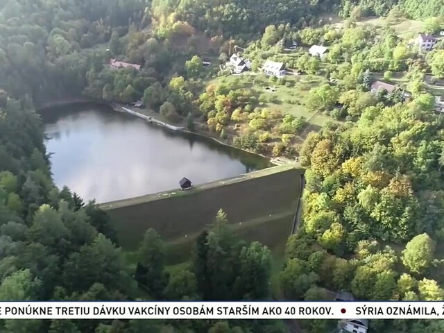Historické mesto obklopené vodou. Banskoštiavnické tajchy môžete využiť aj na kúpanie