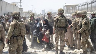 Hrozba podľa generálov stále trvá. Navrhli, aby v Afganistane zostalo vyše dvetisíc vojakov z USA