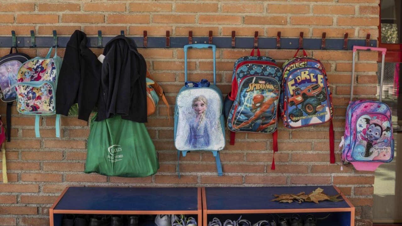 Školskú tašku vyberajte deťom pozorne, príliš ťažká aktovka preťažuje svalstvo chrbtice