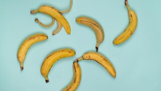 Vyskúšajte hit zo sociálnych sietí: Bielenie zubov pomocou banánovej šupky