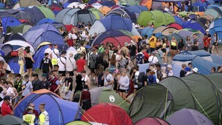 Na festival v meste Reading zavítalo viac ako 100-tisíc ľudí. Museli však predložiť negatívne testy