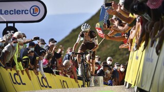 Vuelta sa vrátila do hôr. Na jednej z najnáročnejších etáp zvíťazil Francúz Bardet