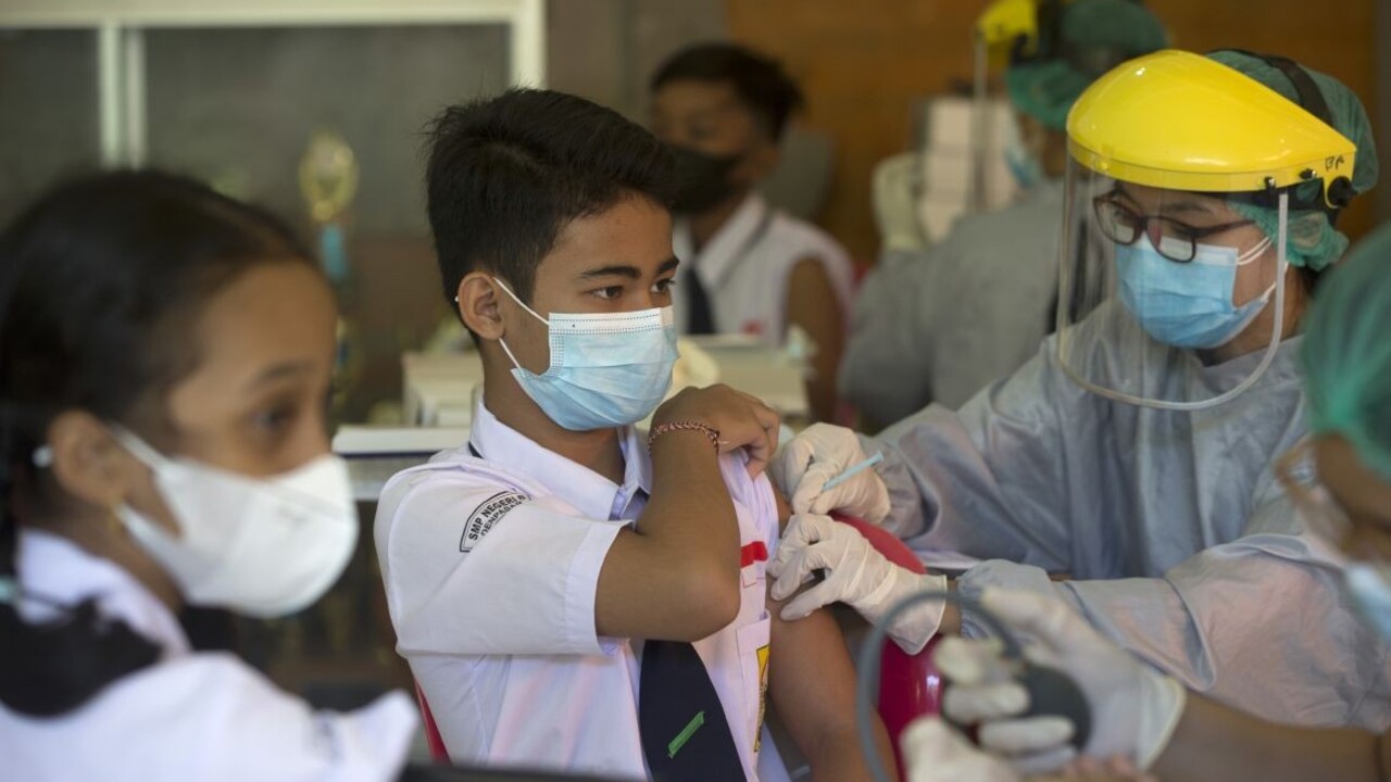 V indonézskej metropole po vyše roku otvorili školy. Online výučba bola príliš náročná, tvrdí minister