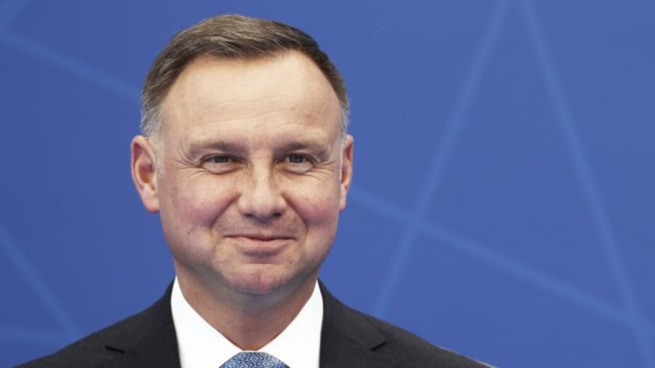 Poľský prezident sa vyslovil proti povinnému očkovaniu: Verím, že by to mohlo spôsobiť nepokoje