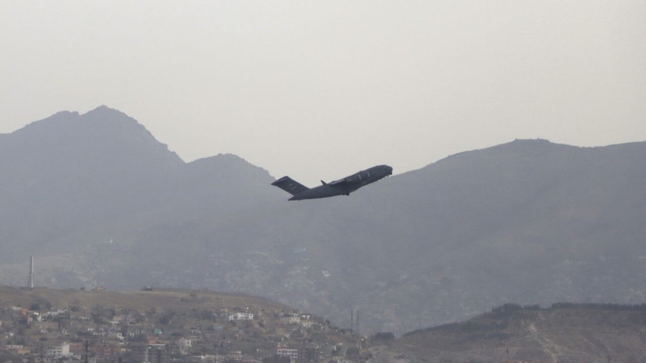 Z Kábulu odleteli posledné americké lietadlá