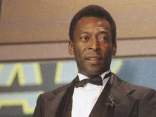 Pelé je v nemocnici,