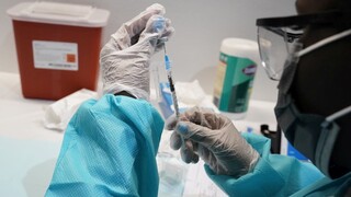 V Česku zaočkovali treťou dávkou proti covidu už stovky ľudí