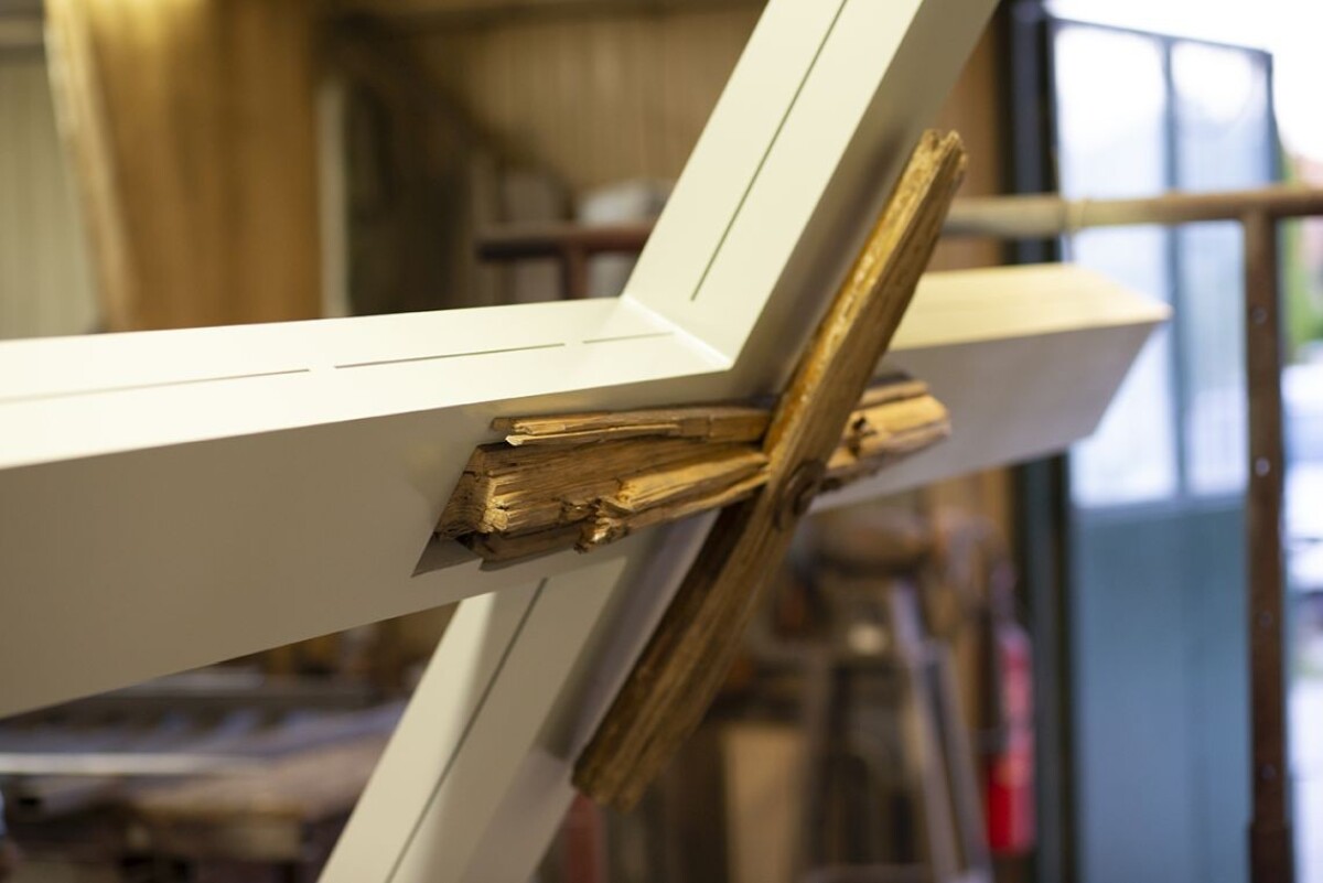 Kríž na pápežskú omšu