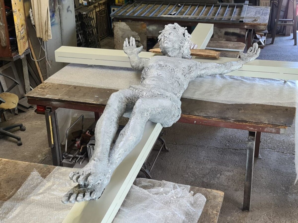 Pápežský kríž vznikal v Zálesí