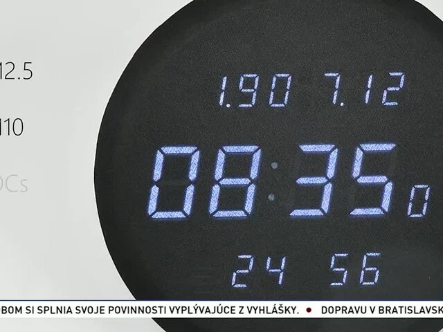 Digitálne hodiny, ktoré slúžia aj ako inteligentný merač kvality vzduchu
