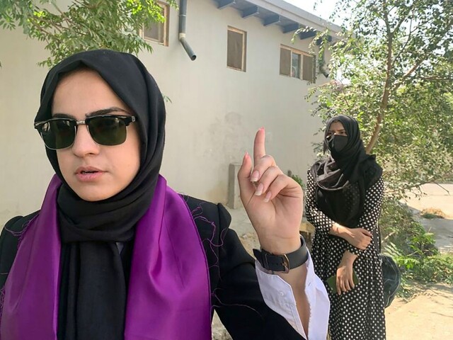 Taliban nariadil ženám na súkromných univerzitách, aby si zahalili telo aj tvár