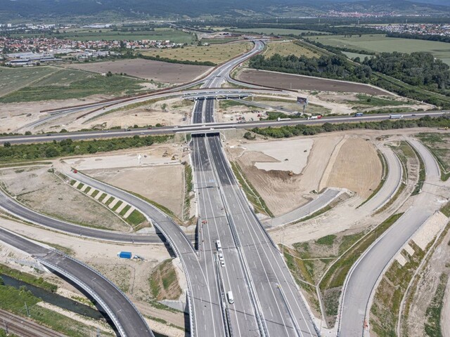 Práce na obchvate D4R7 sú hotové, úsek v najbližších dňoch otvoria pre dopravu