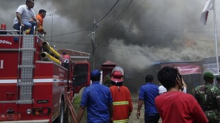 Vo väznici v Indonézii vypukol požiar, zahynuli najmenej štyri desiatky ľudí