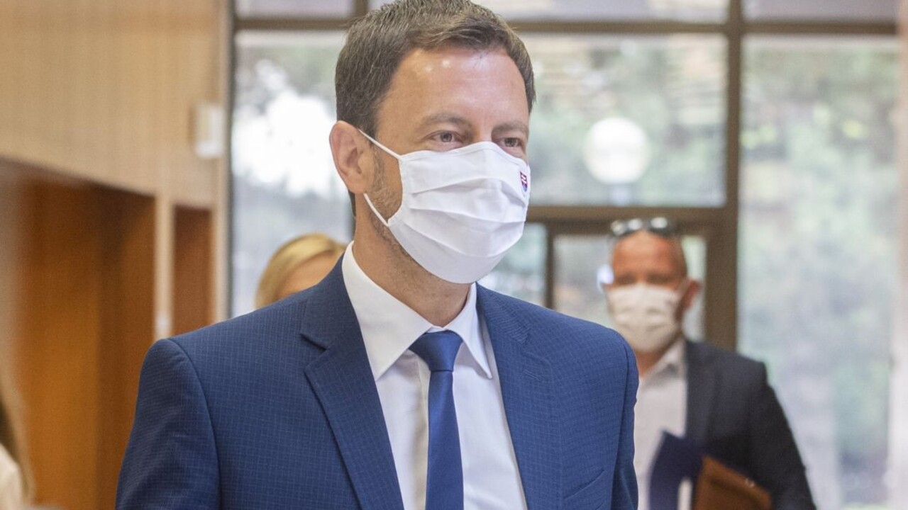 S pápežom sa stretne aj premiér Heger, odovzdá mu súkromný dar