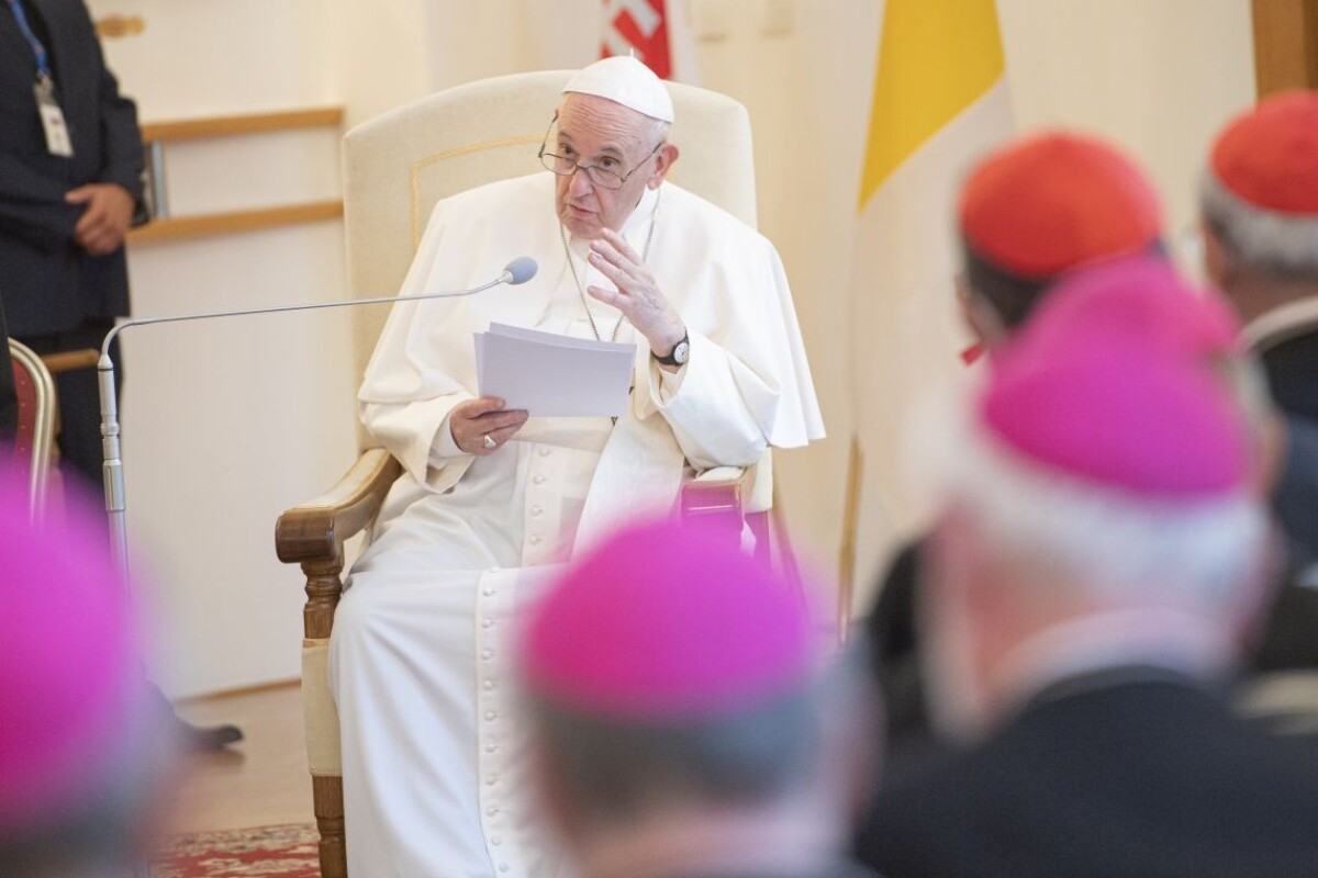 Pápež František na ekumenickom stretnutí na Apoštolskej nunciatúre v Bratislave.